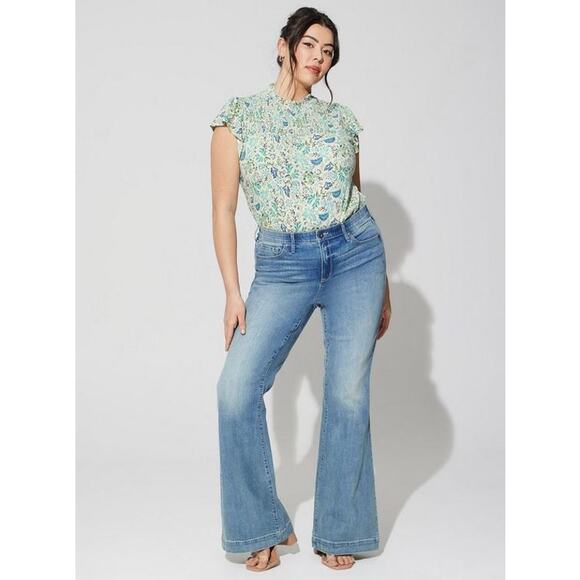 Torrid Green + Blue Floral Print Short Sleeve Smocked Mock Neck Top - 3X - NWT - Picture 10 of 11